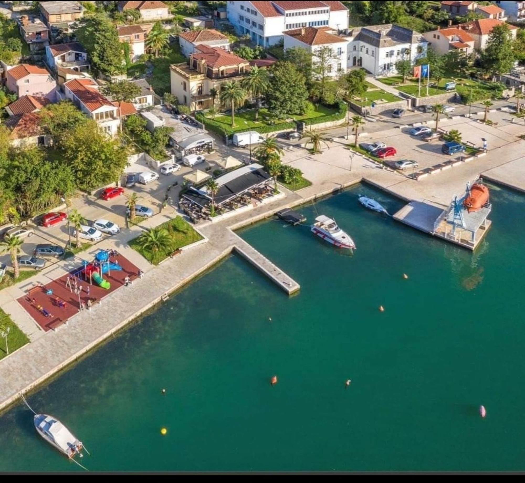 Bay Mola Apartment Kotor